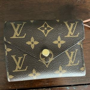Louis Vuitton Victorine wallet